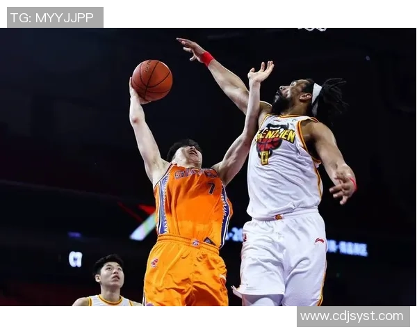 赛后分析：深圳羽毛球队与上海羽毛球队的战术意识与表现对比